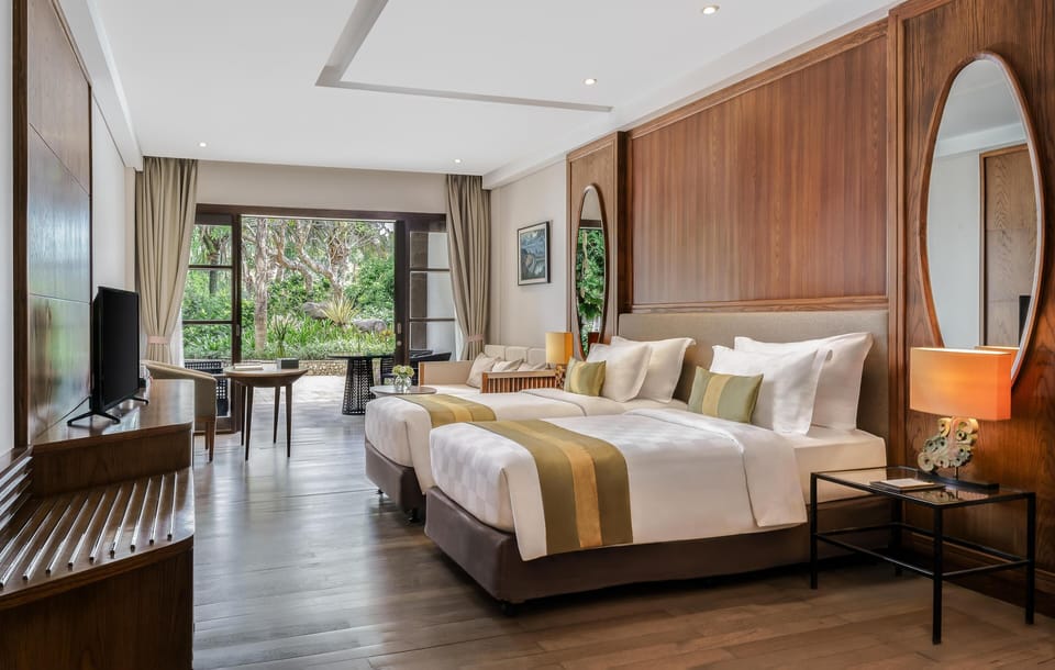 Deluxe Room, 2 Twin Beds, Pool View | Premium bedding, minibar, in-room safe, desk