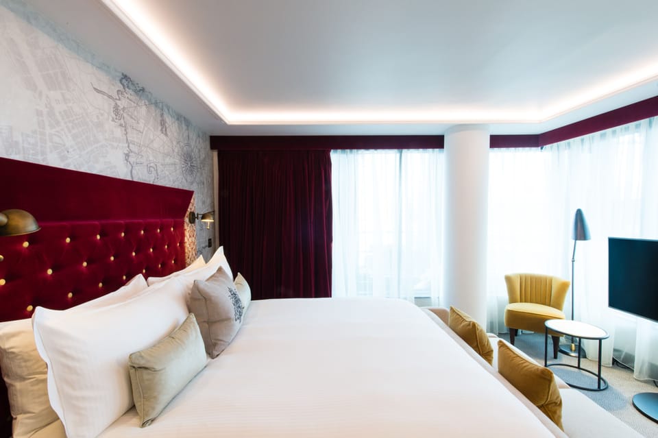 Deluxe Studio | Premium bedding, in-room safe, individually decorated, desk