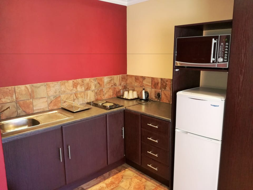 Apartments - Full Self-Catering | Minibar, desk, WiFi