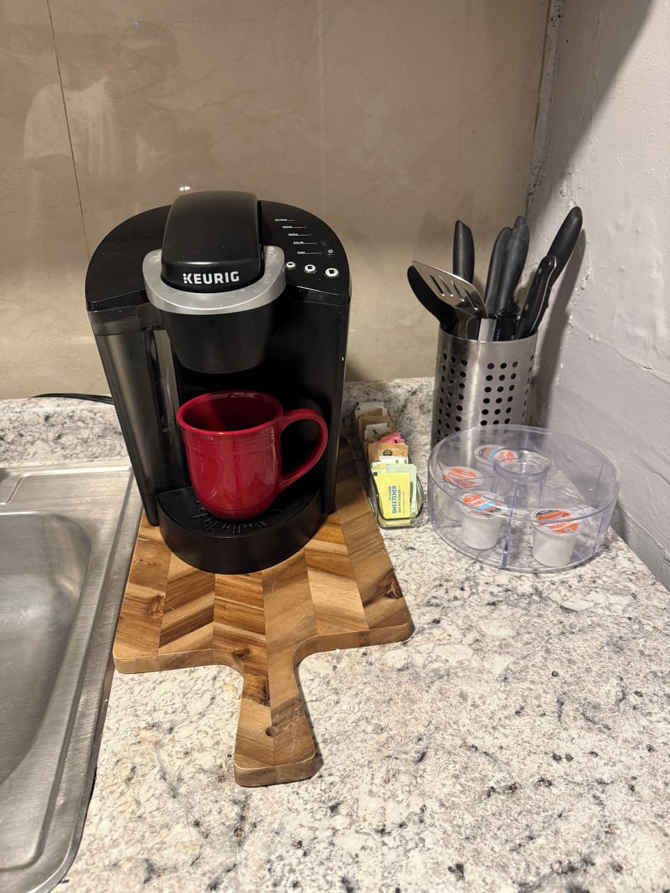 Kitchen amenities
