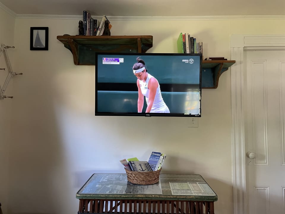 32 inch Smart TV with Xfinity, Netflix, Apple, Prime, HBO, Peacock, Hulu