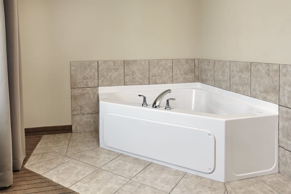 Holiday Inn Express Hotel & Suites Madison-Verona by IHG Hotel in Wisconsin