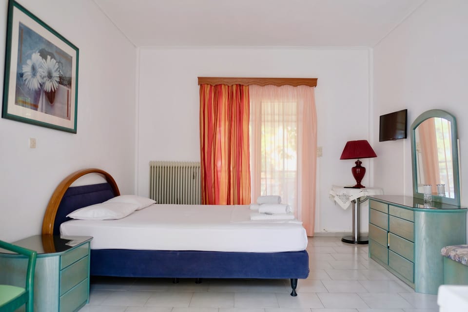 Apartment, 2 Bedrooms | Iron/ironing board, free WiFi