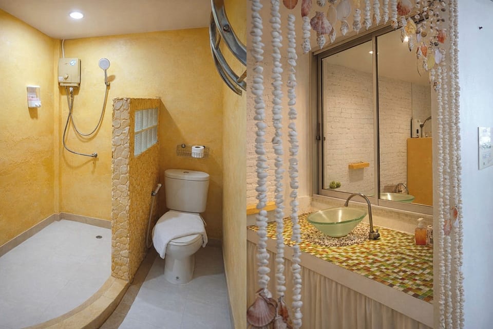 Shower, rainfall showerhead, free toiletries, hair dryer