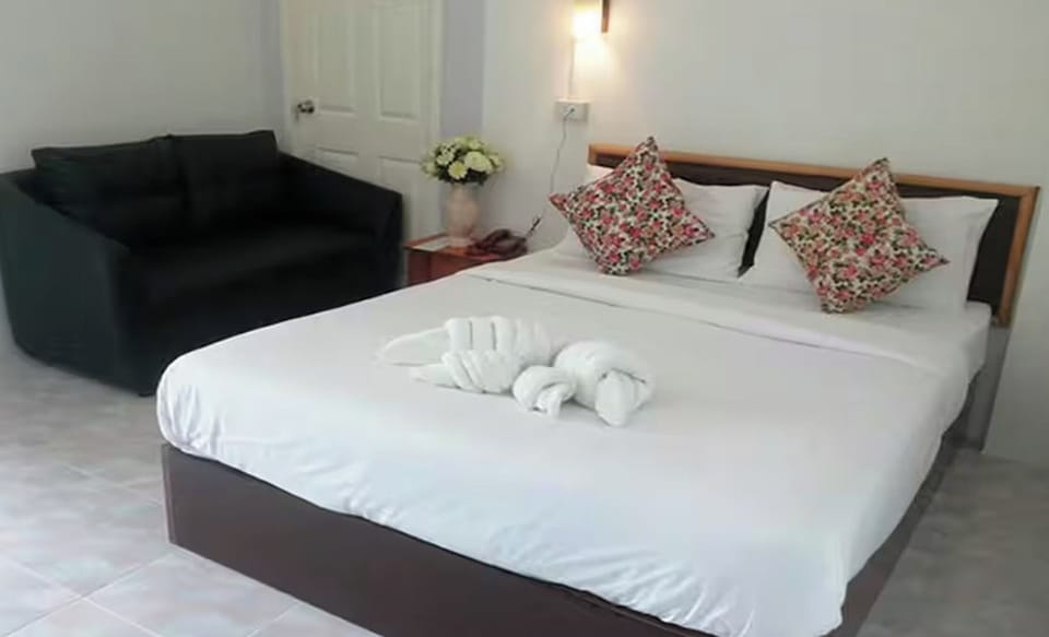 Connecting Room | Desk, iron/ironing board, free WiFi, bed sheets