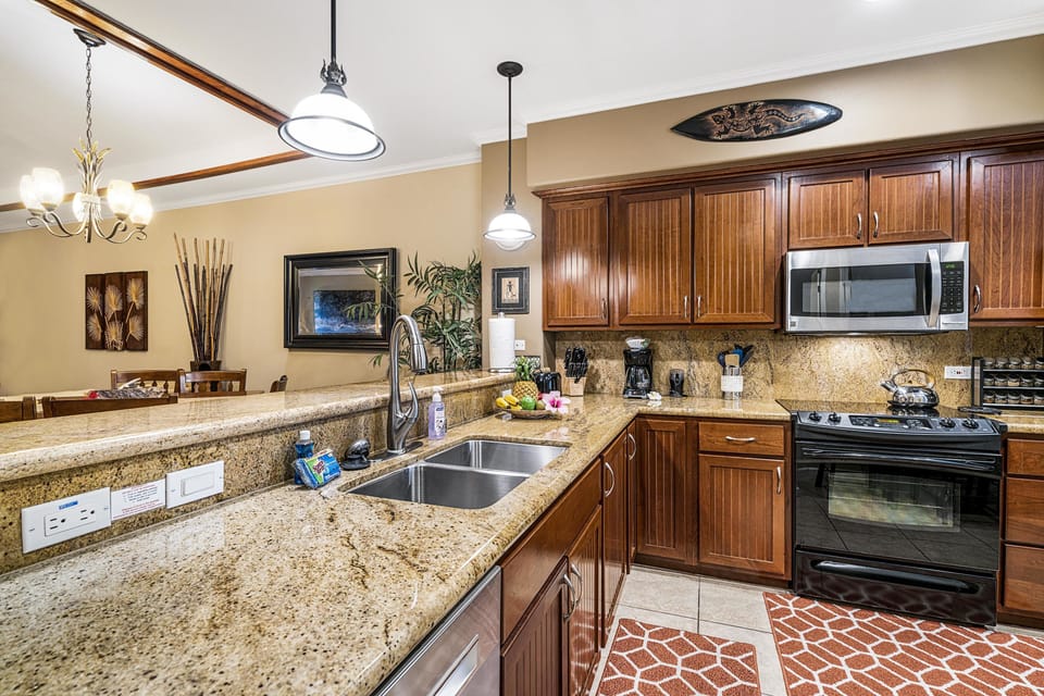 Condo, 2 Bedrooms | Private kitchen | Fridge, microwave, oven, coffee/tea maker