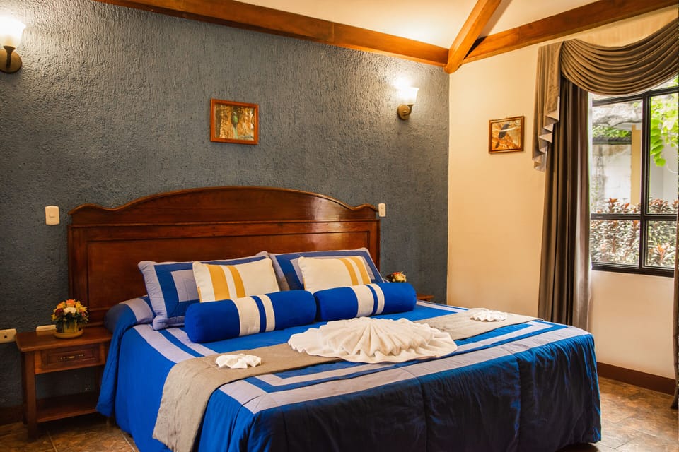 Family Bungalow, 2 Bedrooms | Minibar, WiFi (free), bed sheets