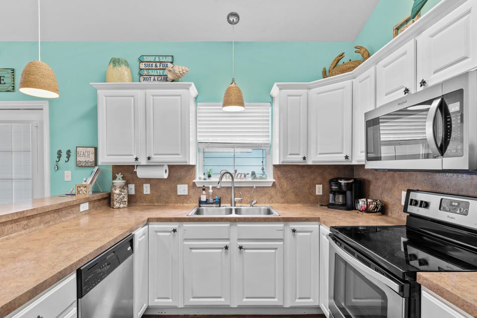 Fully equipped kitchen