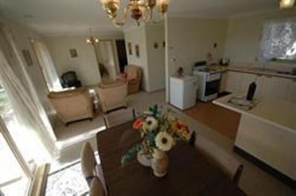 Shibuya Room | Private kitchen | Coffee/tea maker, electric kettle, cookware/dishes/utensils