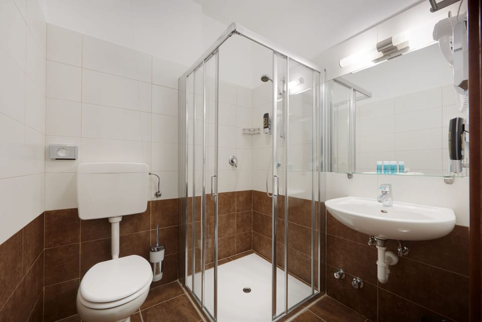 Desk, blackout drapes, cribs/infant beds, free WiFi