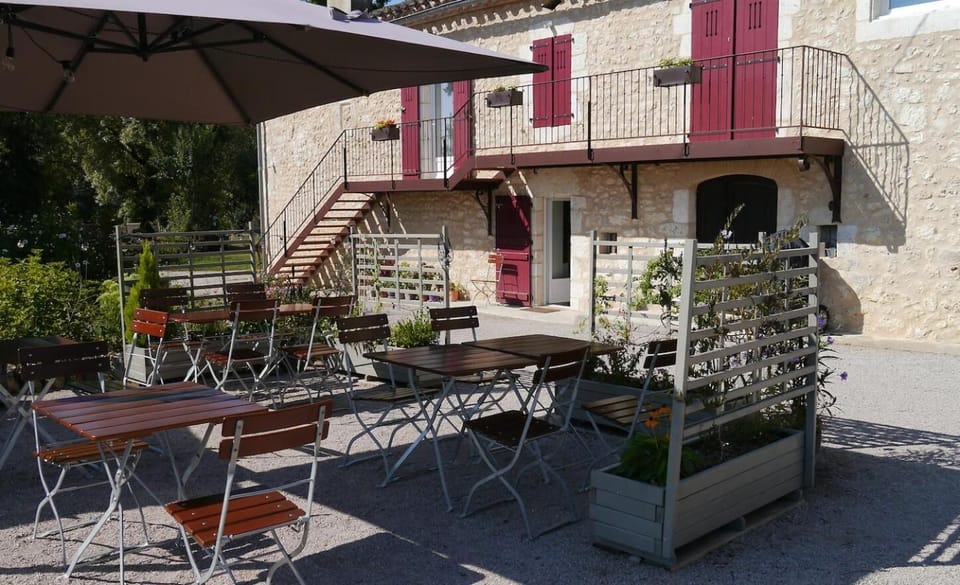 Le relais d'Arzac Bed and Breakfast in Occitanie