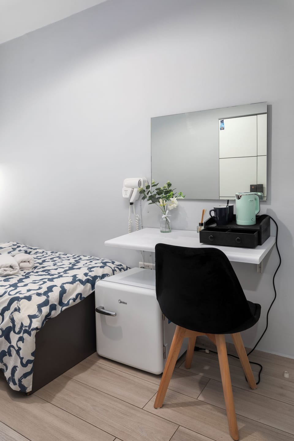 3 bedrooms, in-room safe, individually decorated, individually furnished