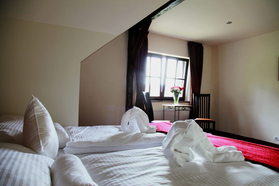 Double or Twin Room | Minibar, desk, blackout drapes, free cribs/infant beds
