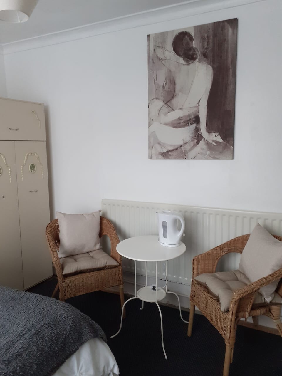 Double Room, Shared Bathroom, Garden Area | In-room dining