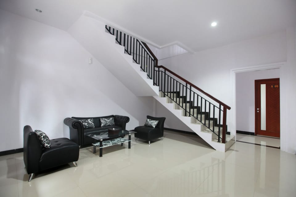 Superior Room | Desk, WiFi (free), bed sheets