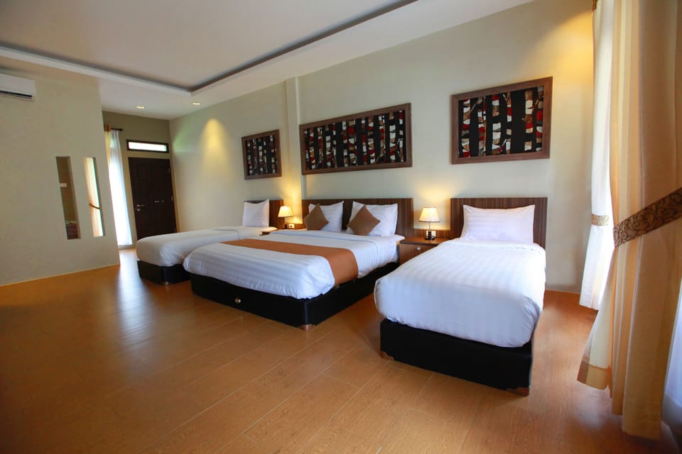 Family Room | Room amenity