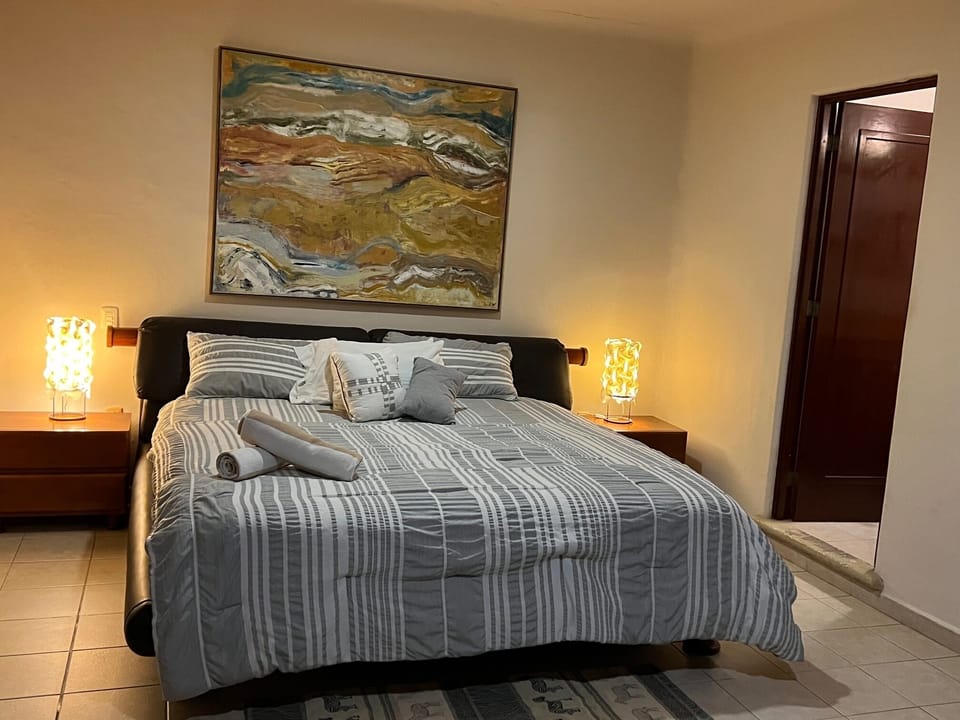 Master bed. King size.