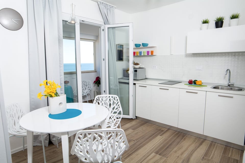 KITCHEN AND DINING ROOM