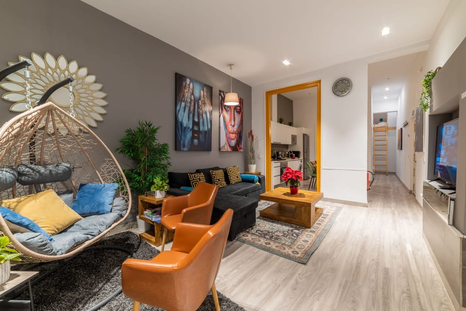 Living room, TV