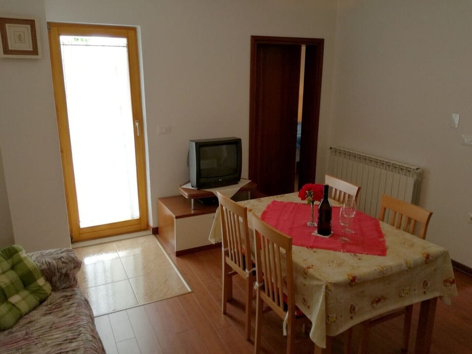 Dinning-living area