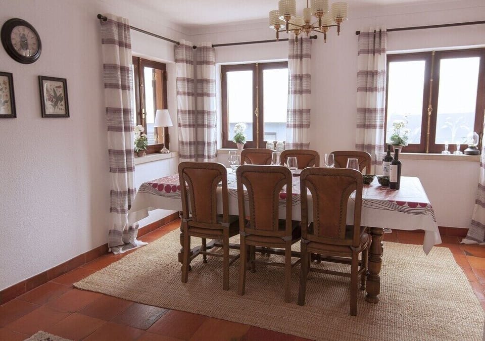 Dinning room with 8 sits