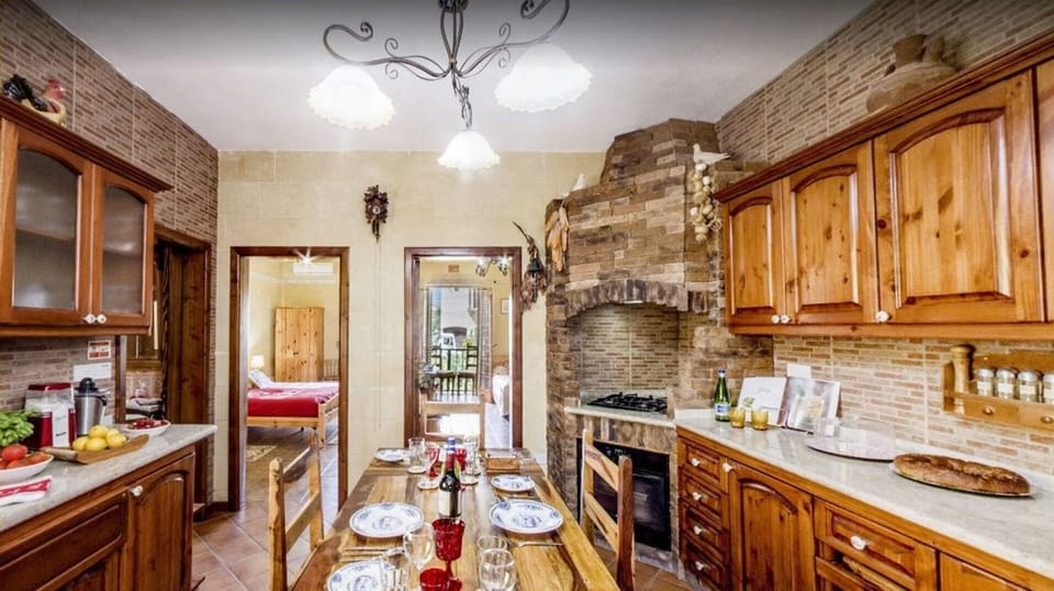 Fully equipped pine kitchen - perfect to try some local dishes.