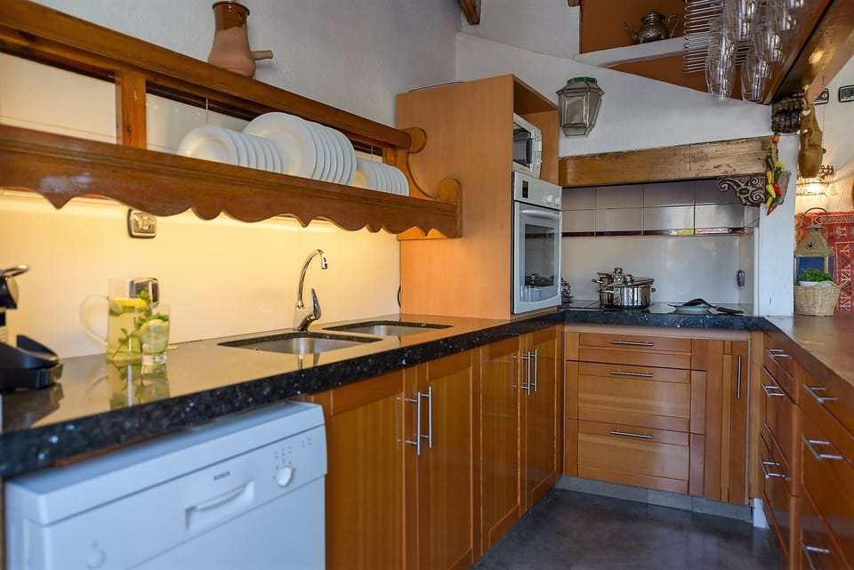 Kitchen detail - Detalle cocina (1)