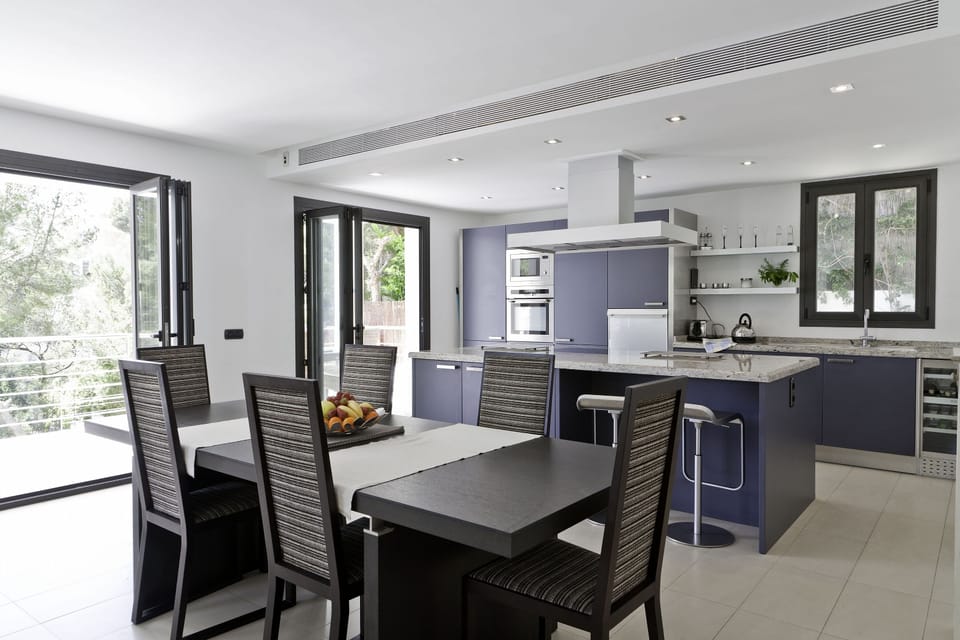 kitchen dining area