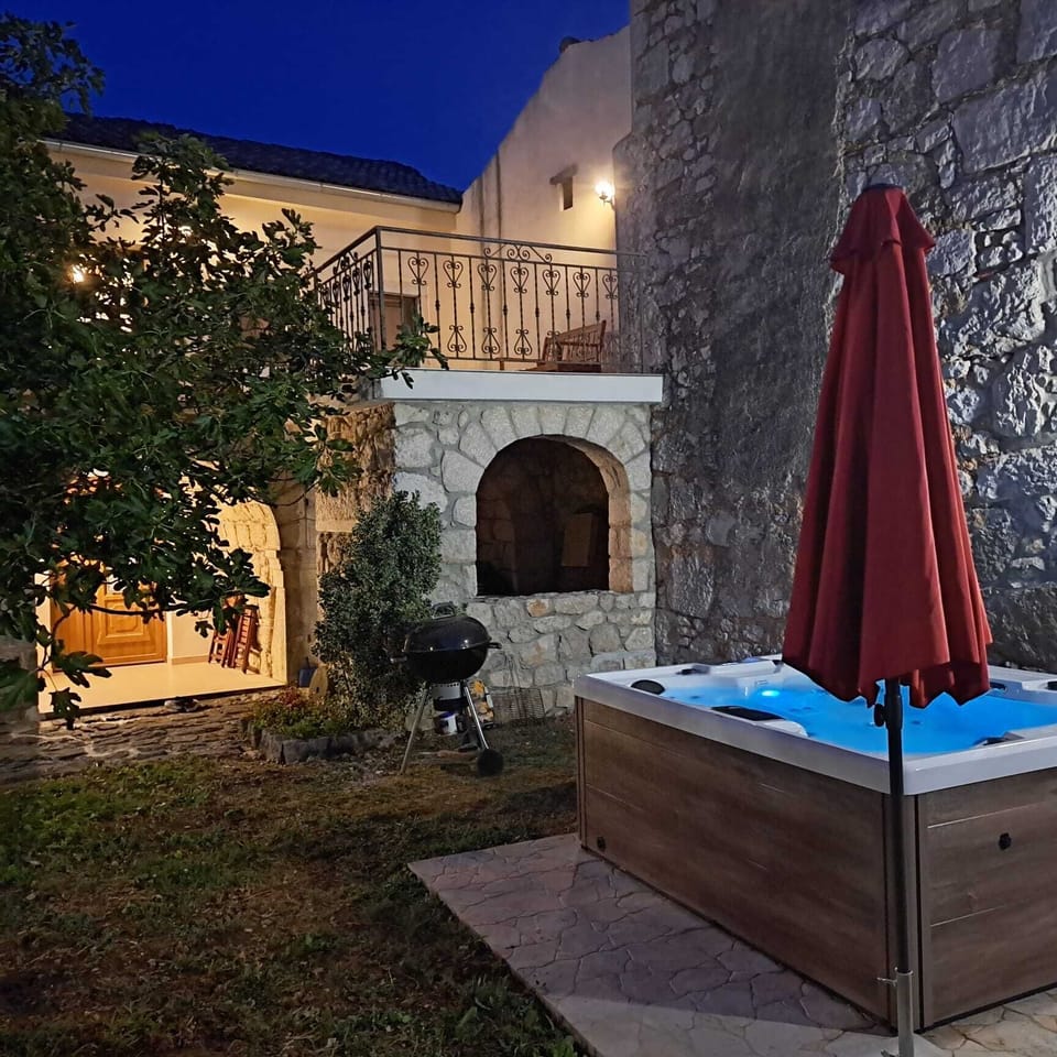 Hot tub