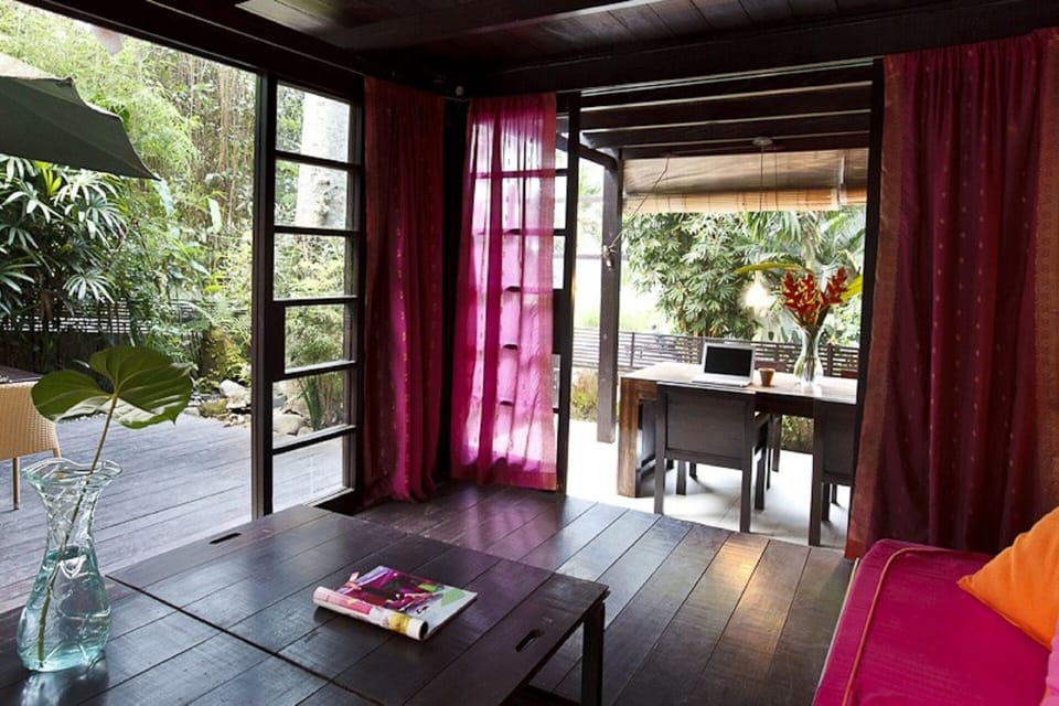 living room/centre house