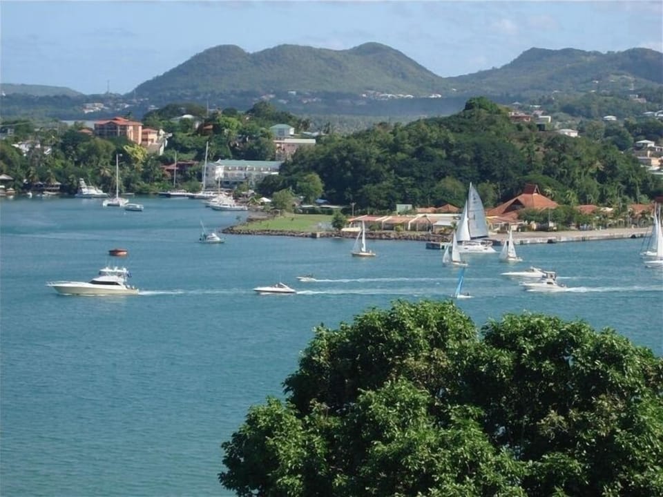 Pleasure Boating Around The Bay