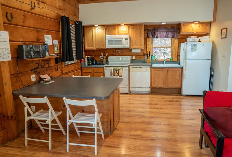 Spacious Kitchen. Cook still in the fun!
