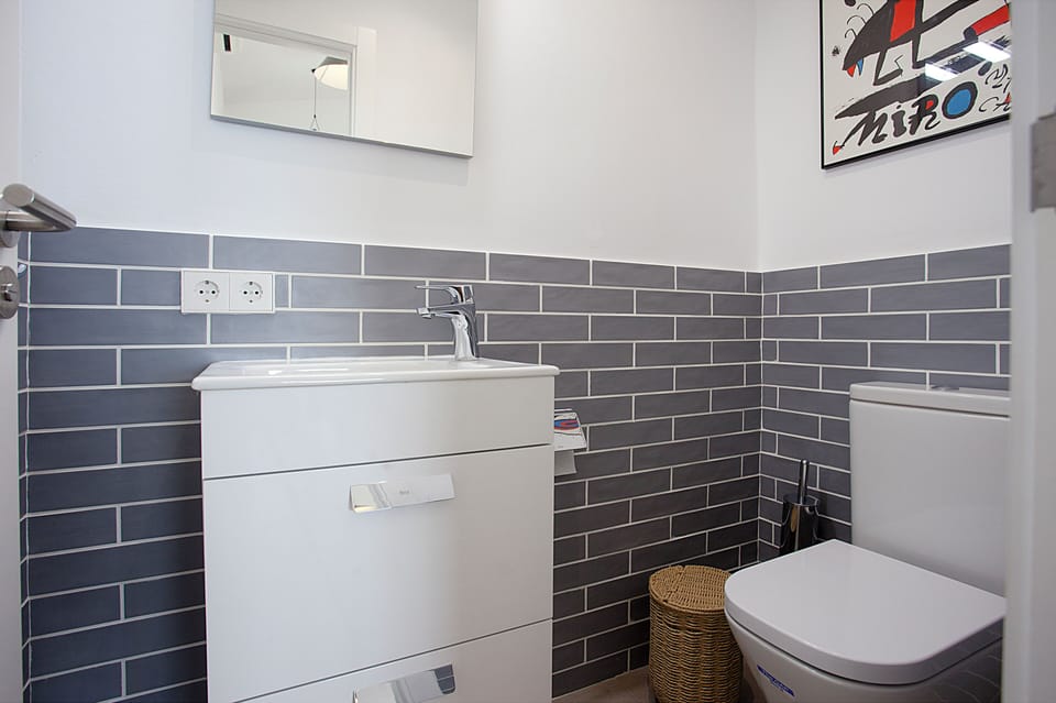 Living room WC.
