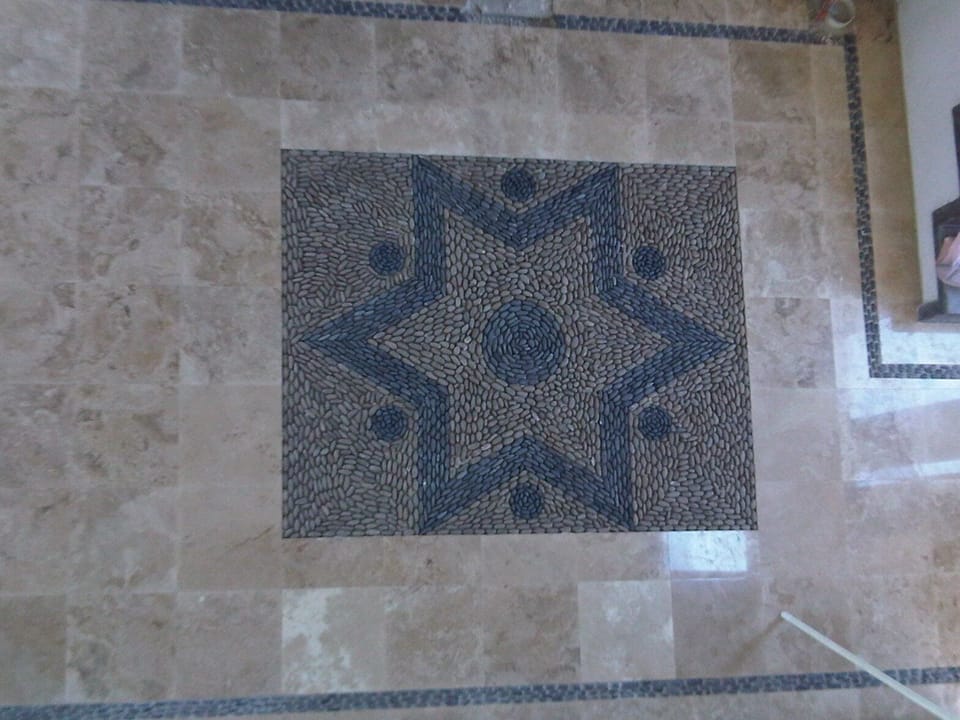 Pebble detail
