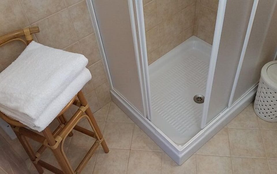 Double Room, Balcony, Sea View | Bathroom | Shower, free toiletries, hair dryer, bidet