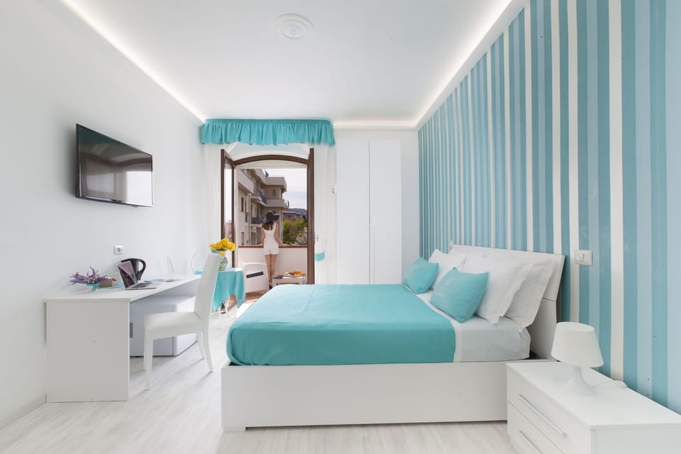 Deluxe Double or Twin Room | Premium bedding, down comforters, memory foam beds, minibar