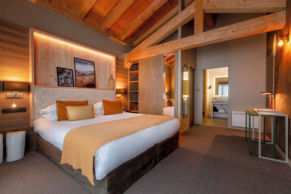 Duplex, 1 King Bed with Sofa bed, Balcony | Premium bedding, minibar, in-room safe, desk