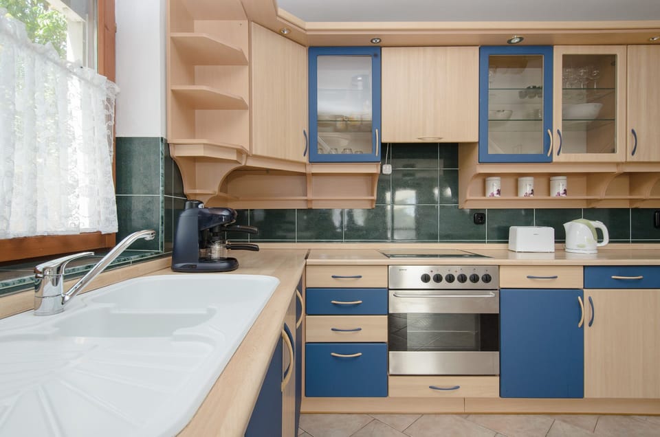 Double full kitchen
