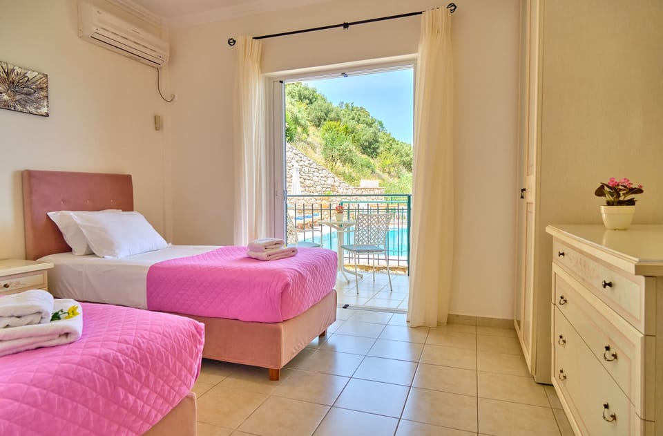 Villa Spiros with private pool Imerolia Kassiopi Bedroom