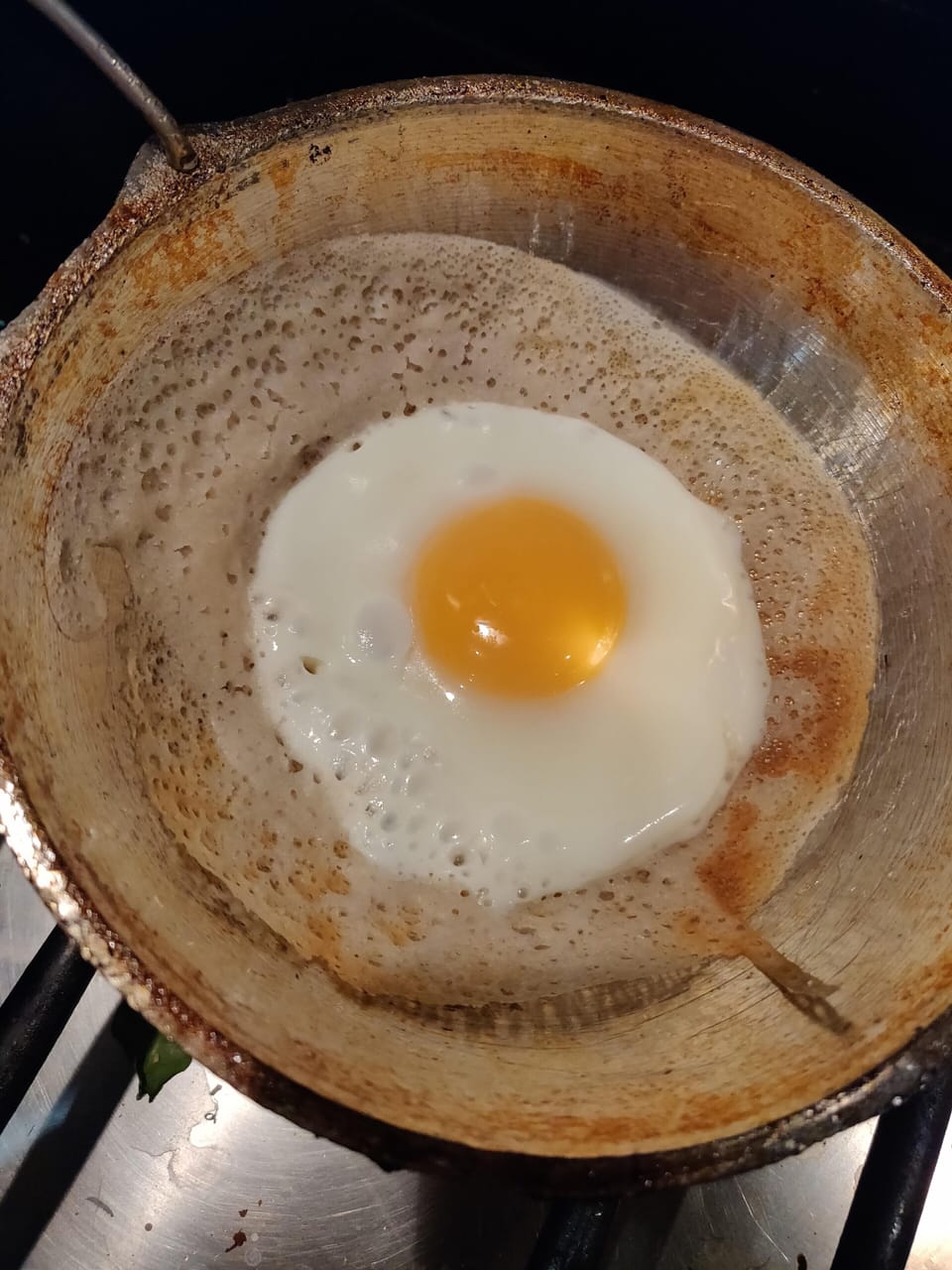 egg hopper in the pan