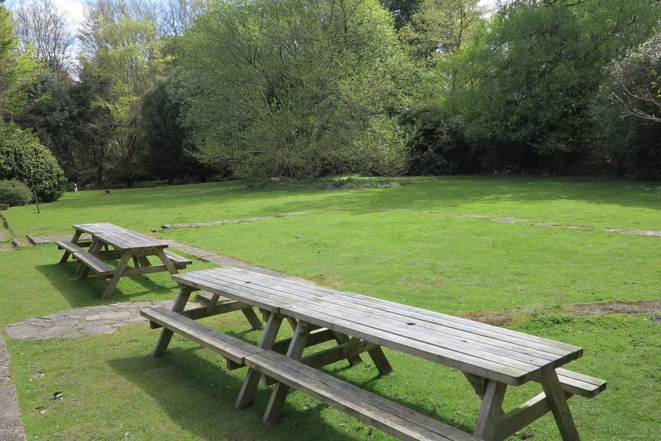 Plenty of seating in the large garden, direct access to the New Forest