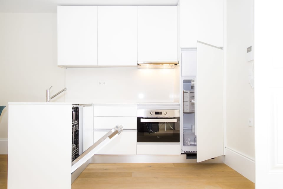 Apartment, 2 Bedrooms, Patio | Private kitchen | Full-size fridge, microwave, oven, stovetop