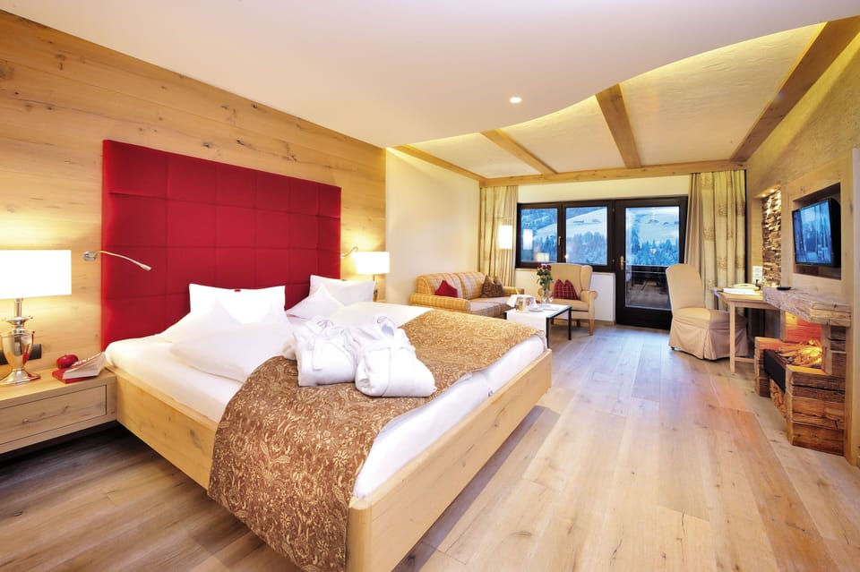 Premium bedding, minibar, in-room safe, individually furnished