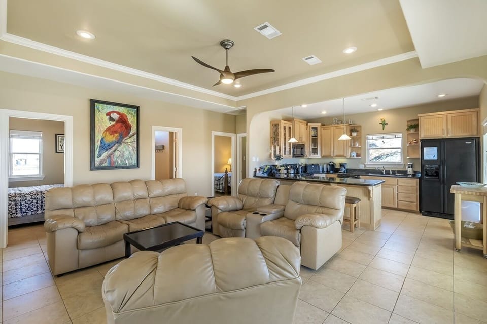House, 3 Bedrooms | Living area | Smart TV, DVD player, streaming services