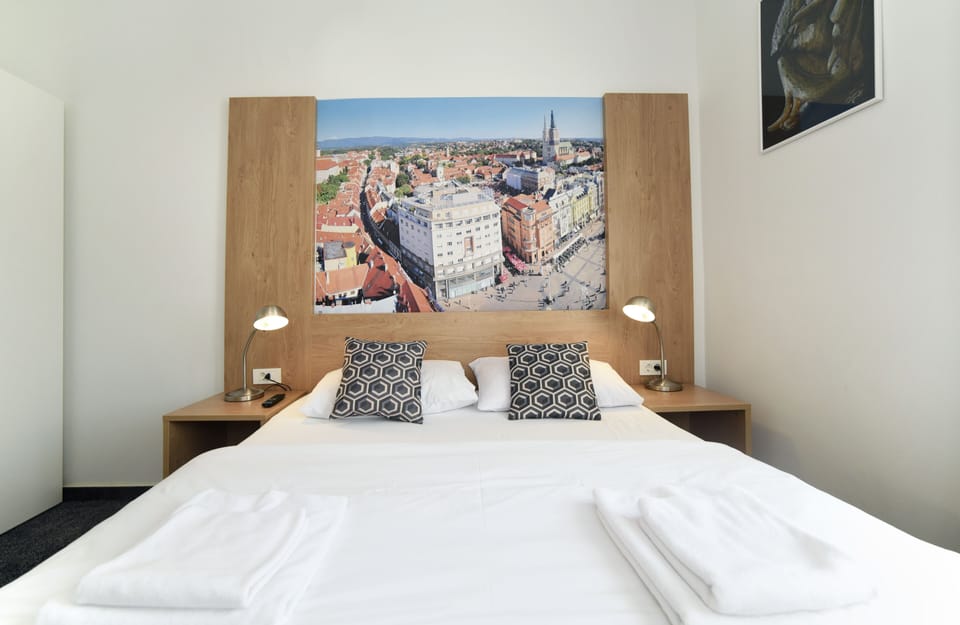 Standard Double Room | Premium bedding, down comforters, pillowtop beds, free WiFi