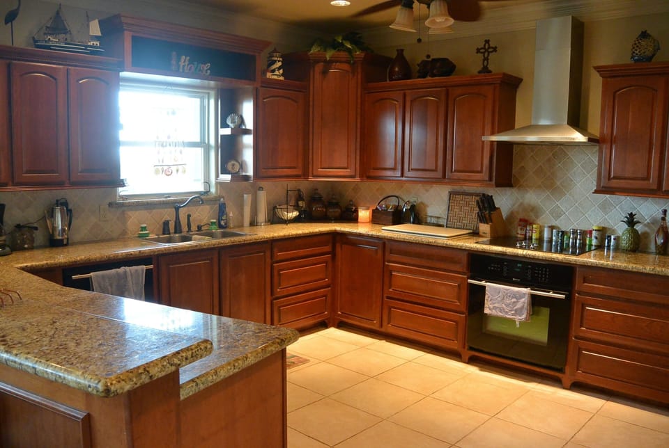 House, 4 Bedrooms | Private kitchen | Fridge, microwave, oven, dishwasher