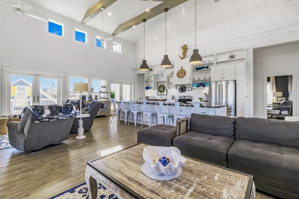House, 4 Bedrooms | Living area | TV, DVD player