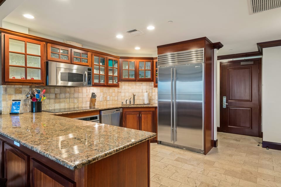 Granite Kitchen Complete With Sub-Zero Refrigerator