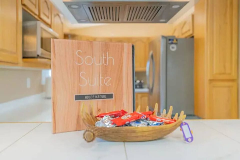 Welcome to the South Suite!