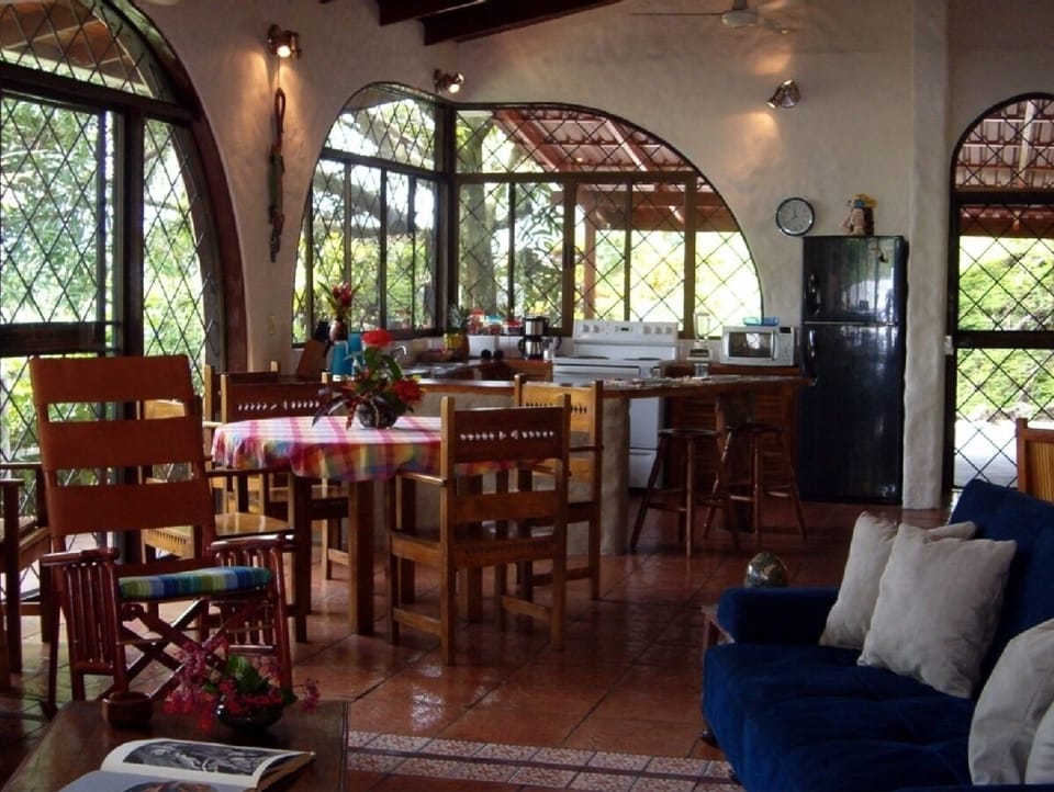 living dining kitchen area